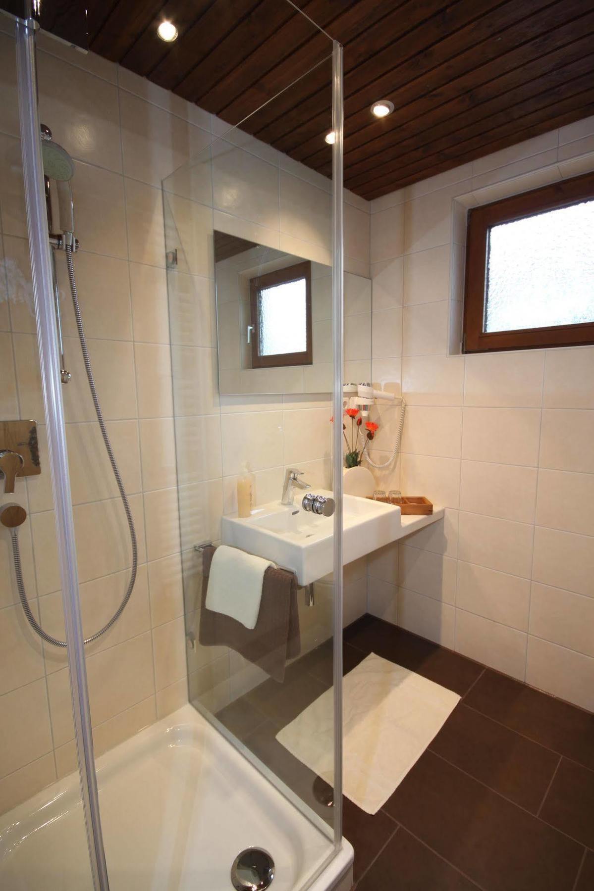 Dreimaederlhaus - Das Vegetarische Boutique Hotel 福森 外观 照片