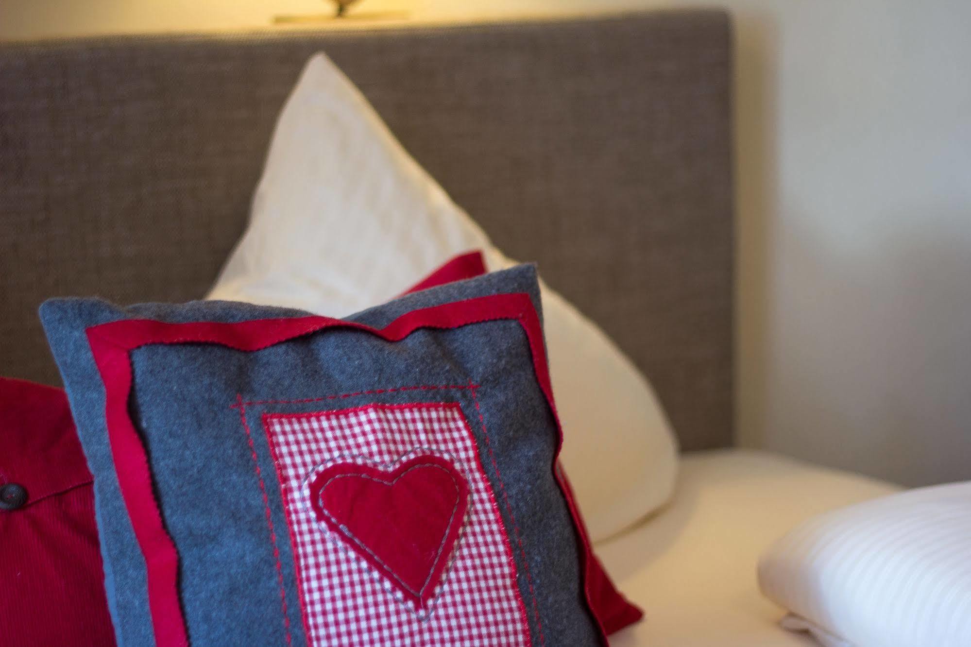 Dreimaederlhaus - Das Vegetarische Boutique Hotel 福森 外观 照片